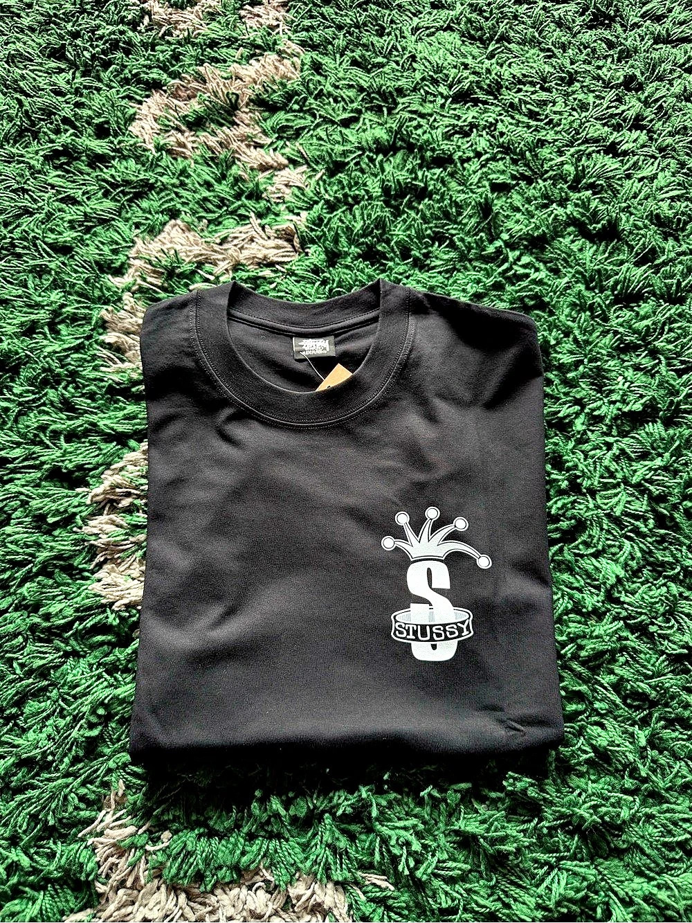 Stüssy Crown Ring S Tee Graphic Short Sleeve Tee in Black